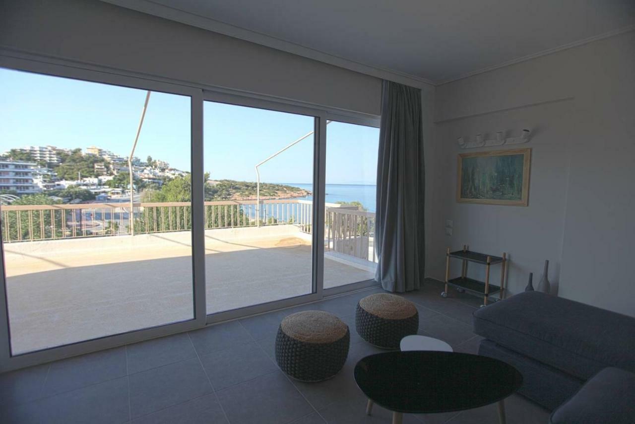 Seaside Renovated Top Floor Apartment Saronida Екстериор снимка