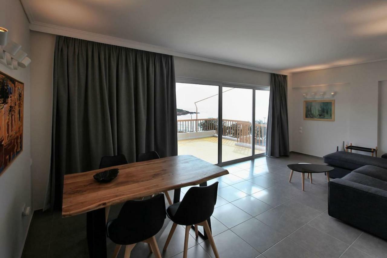 Seaside Renovated Top Floor Apartment Saronida Екстериор снимка