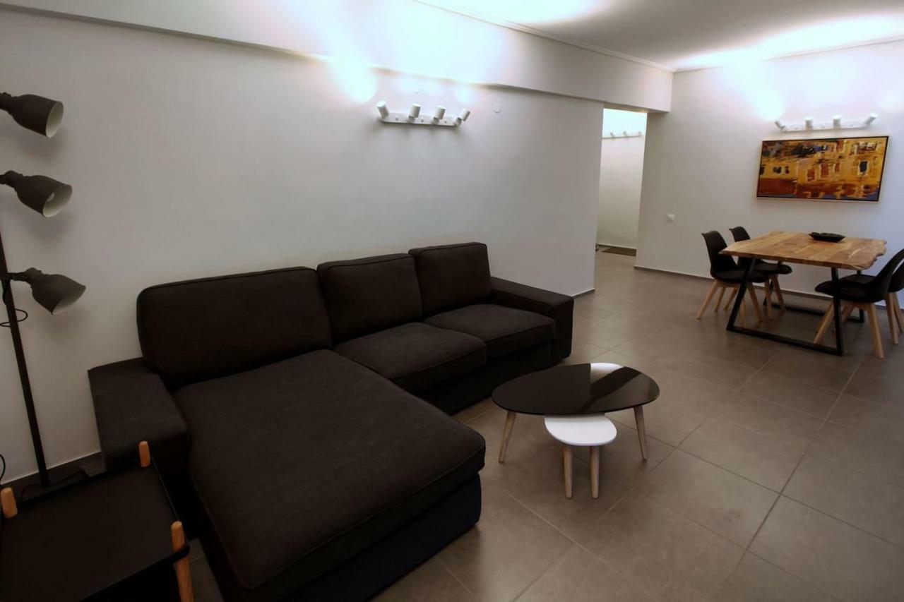 Seaside Renovated Top Floor Apartment Saronida Екстериор снимка