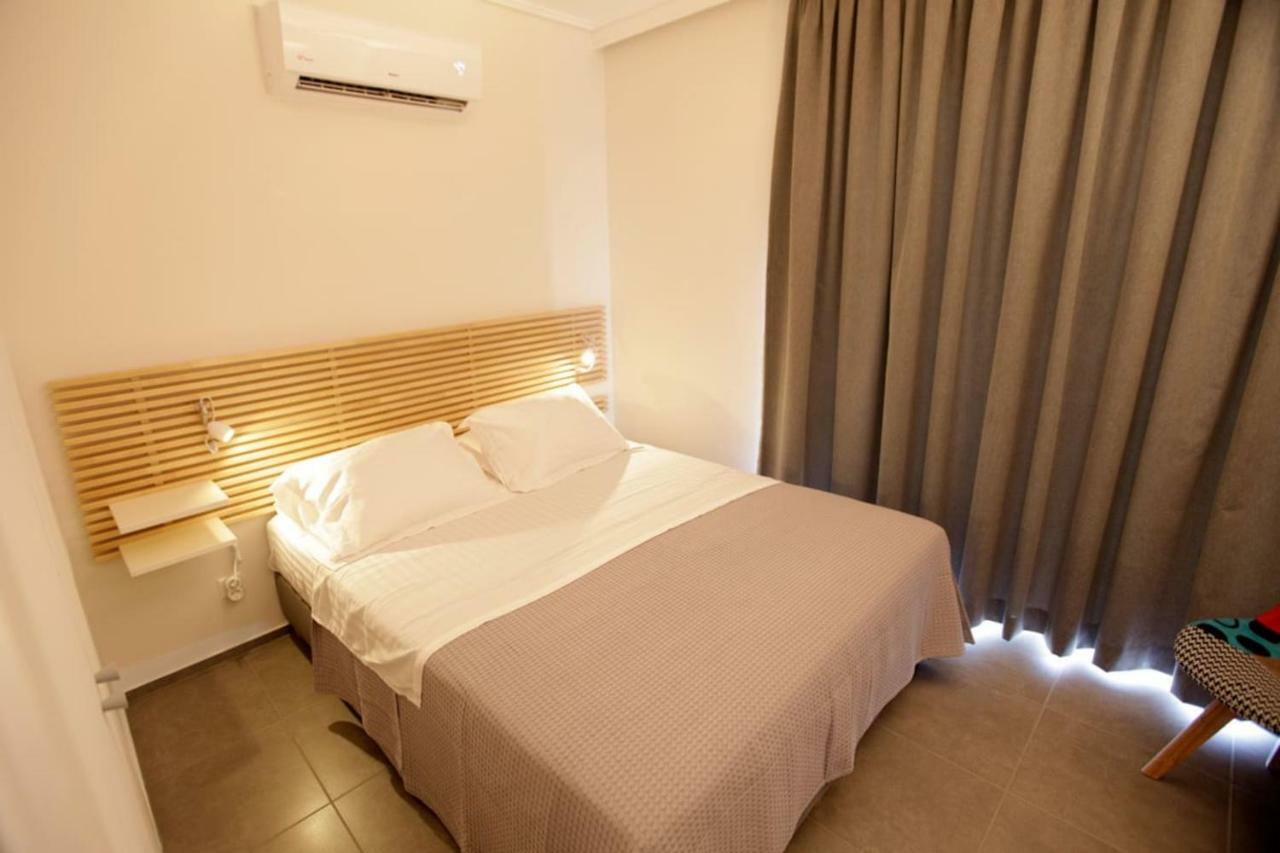 Seaside Renovated Top Floor Apartment Saronida Екстериор снимка
