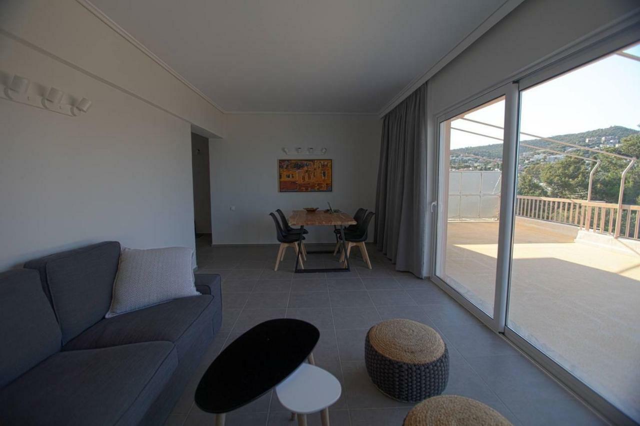 Seaside Renovated Top Floor Apartment Saronida Екстериор снимка